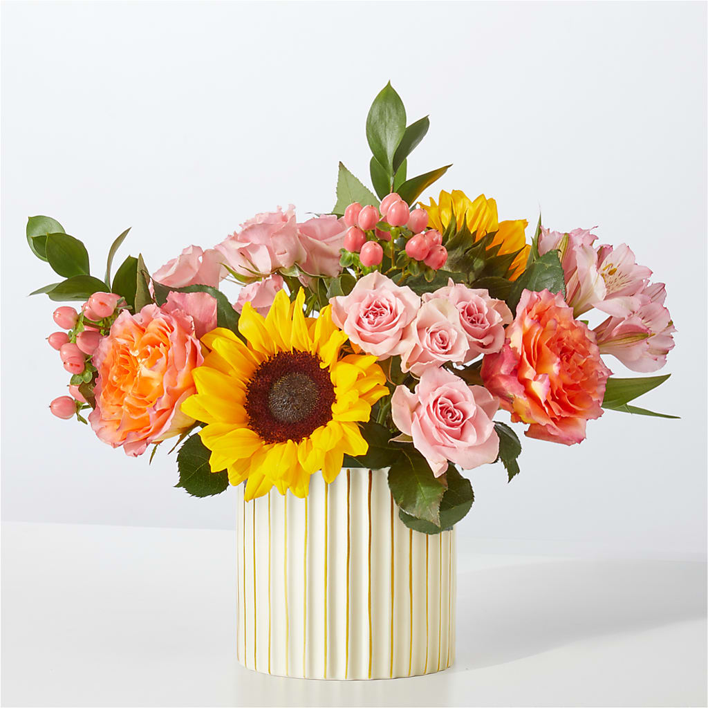 Sun's Out Bouquet – Kennewick Flower Shop Inc, Kennewick WA