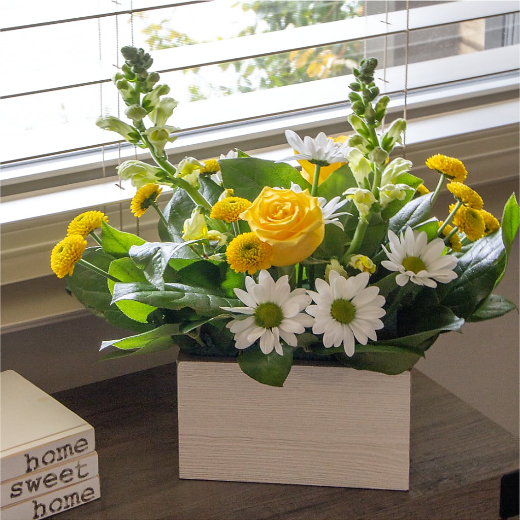 Sun Salutation Box Bouquet – Kennewick Flower Shop Inc, Kennewick WA
