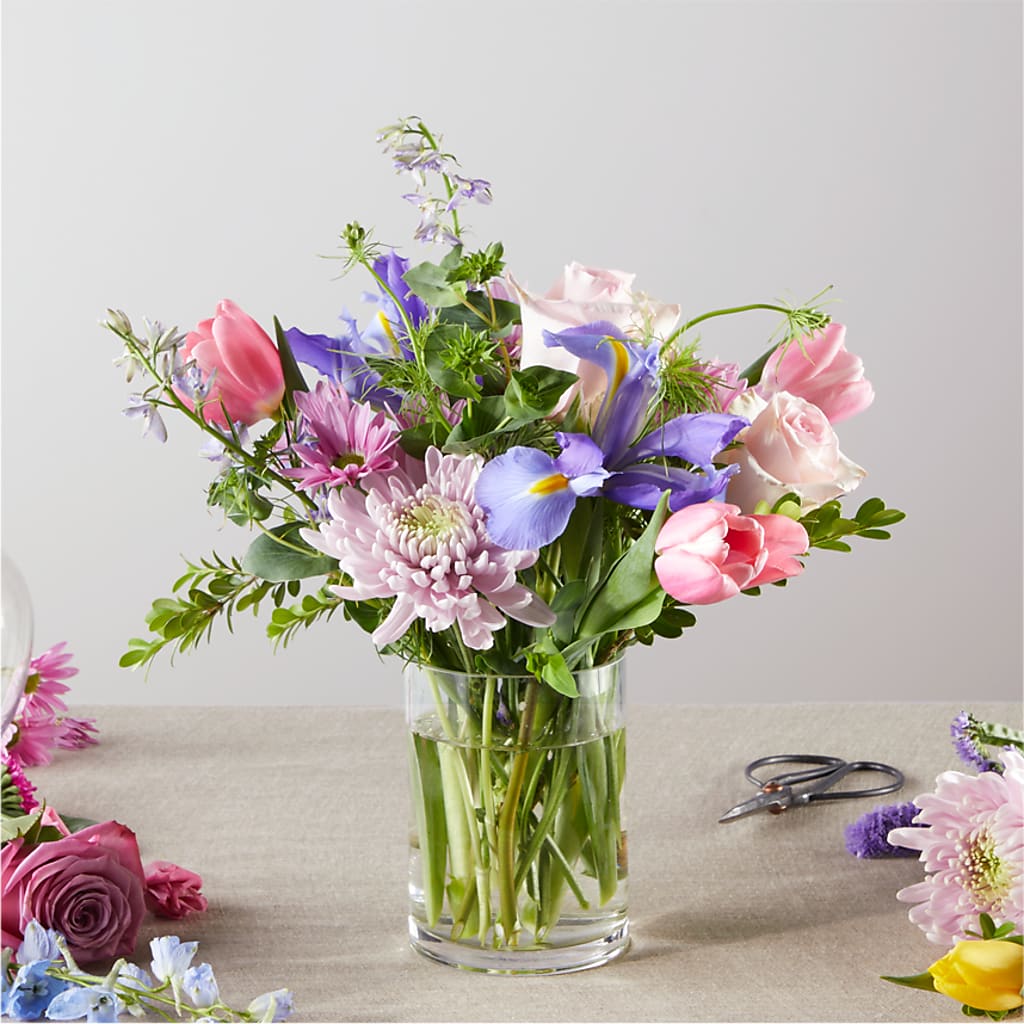 Pastel Tradition - A Florist Original – Kennewick Flower Shop Inc, Kennewick WA