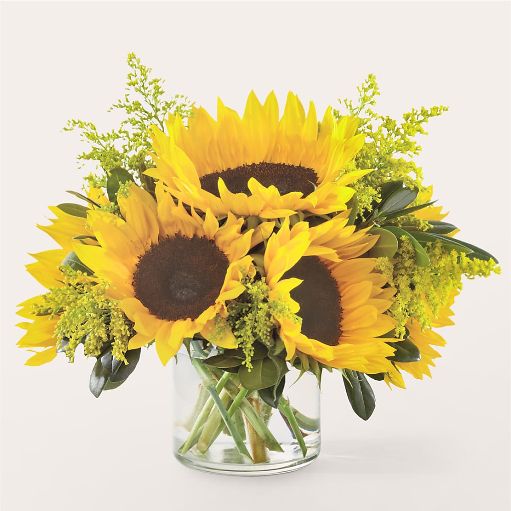 Beaming Sunflower Bouquet – Kennewick Flower Shop Inc, Kennewick WA