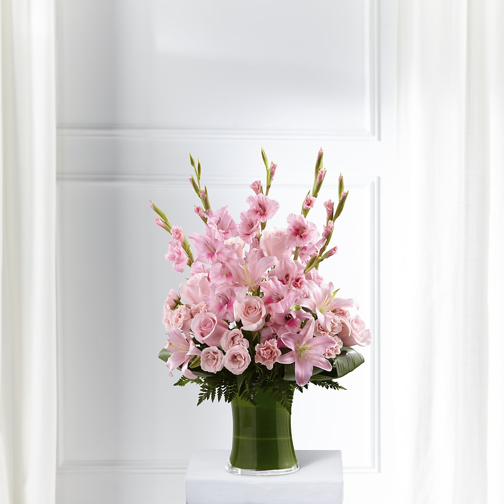 Lovely Tribute Bouquet – Kennewick Flower Shop Inc, Kennewick WA