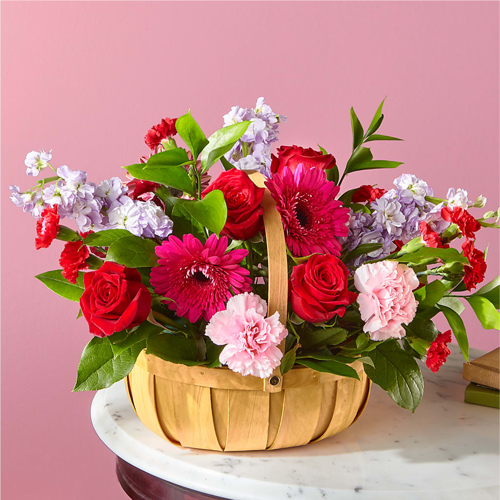 Pink Picnic Basket – Kennewick Flower Shop Inc, Kennewick WA
