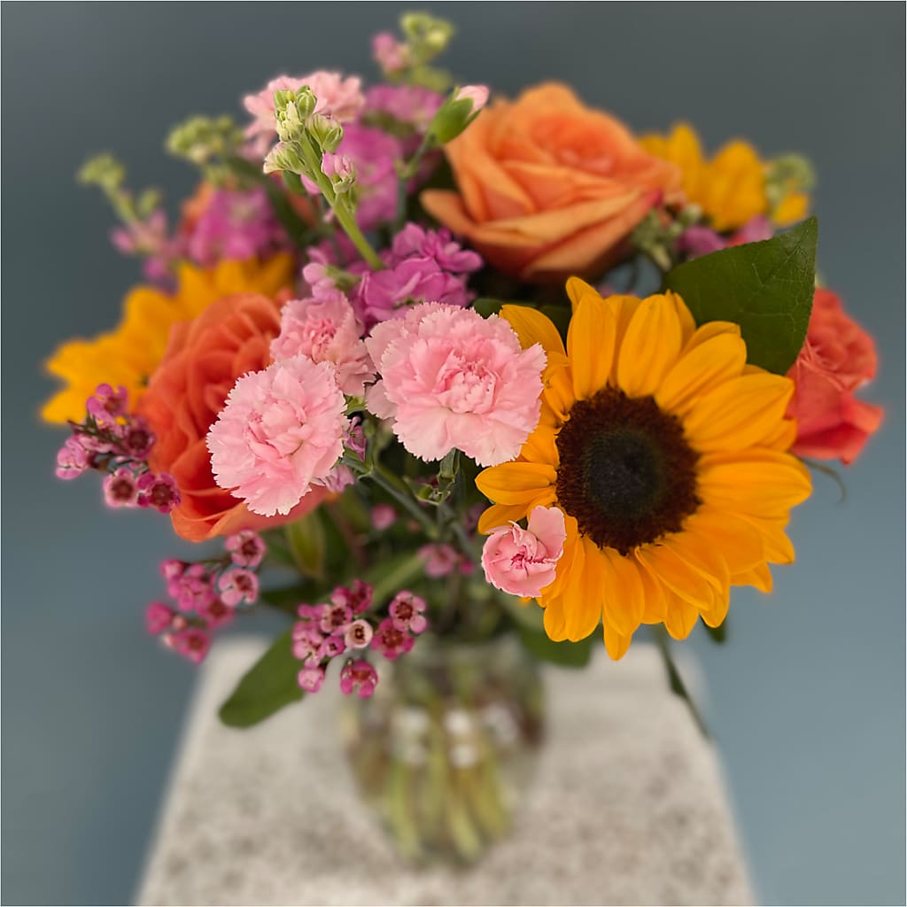 Yellow Brick Road Bouquet – Kennewick Flower Shop Inc, Kennewick WA