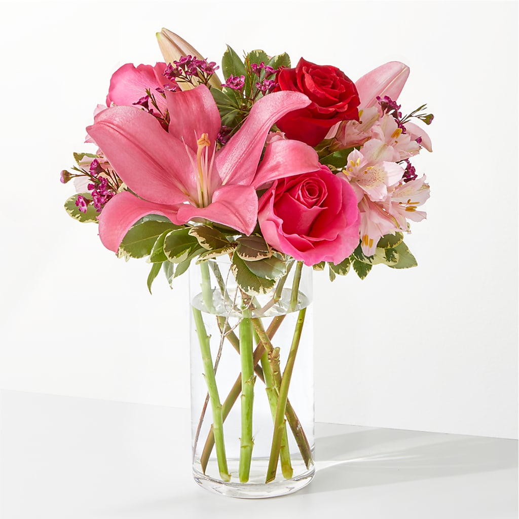 Lucky in Love Bouquet – Kennewick Flower Shop Inc, Kennewick WA
