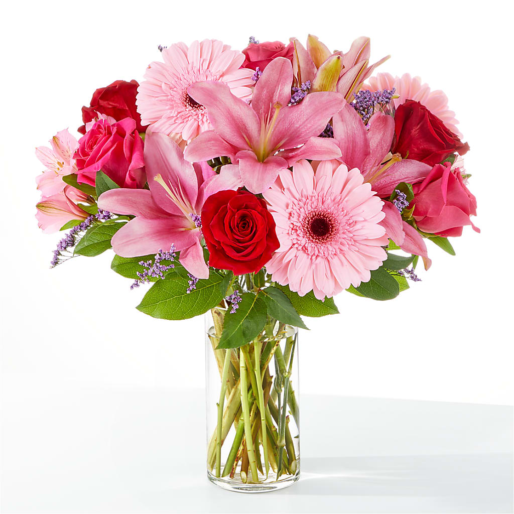 Lots of Love Bouquet – Kennewick Flower Shop Inc, Kennewick WA