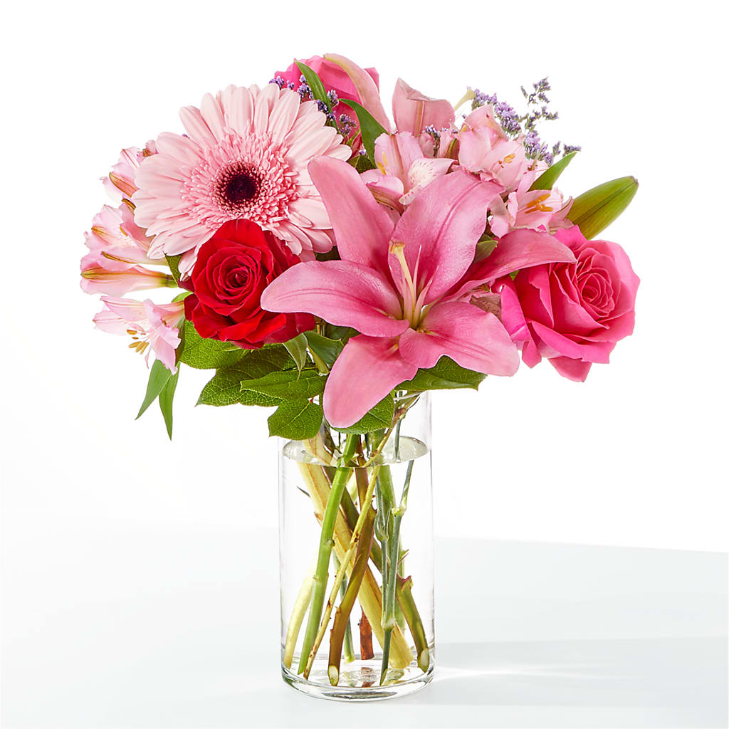 Lots of Love Bouquet – Kennewick Flower Shop Inc, Kennewick WA