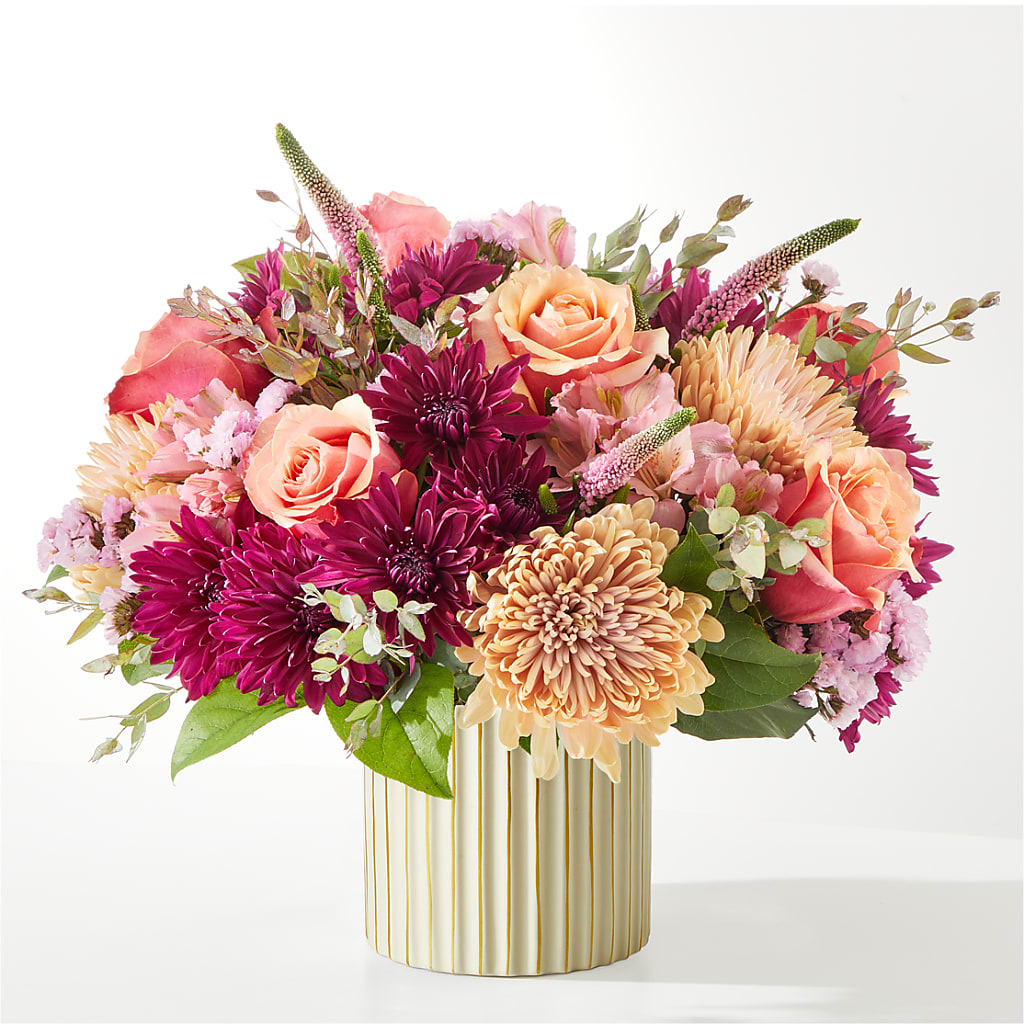 Berry Cobbler Bouquet with Ivory Vase – Kennewick Flower Shop Inc, Kennewick WA
