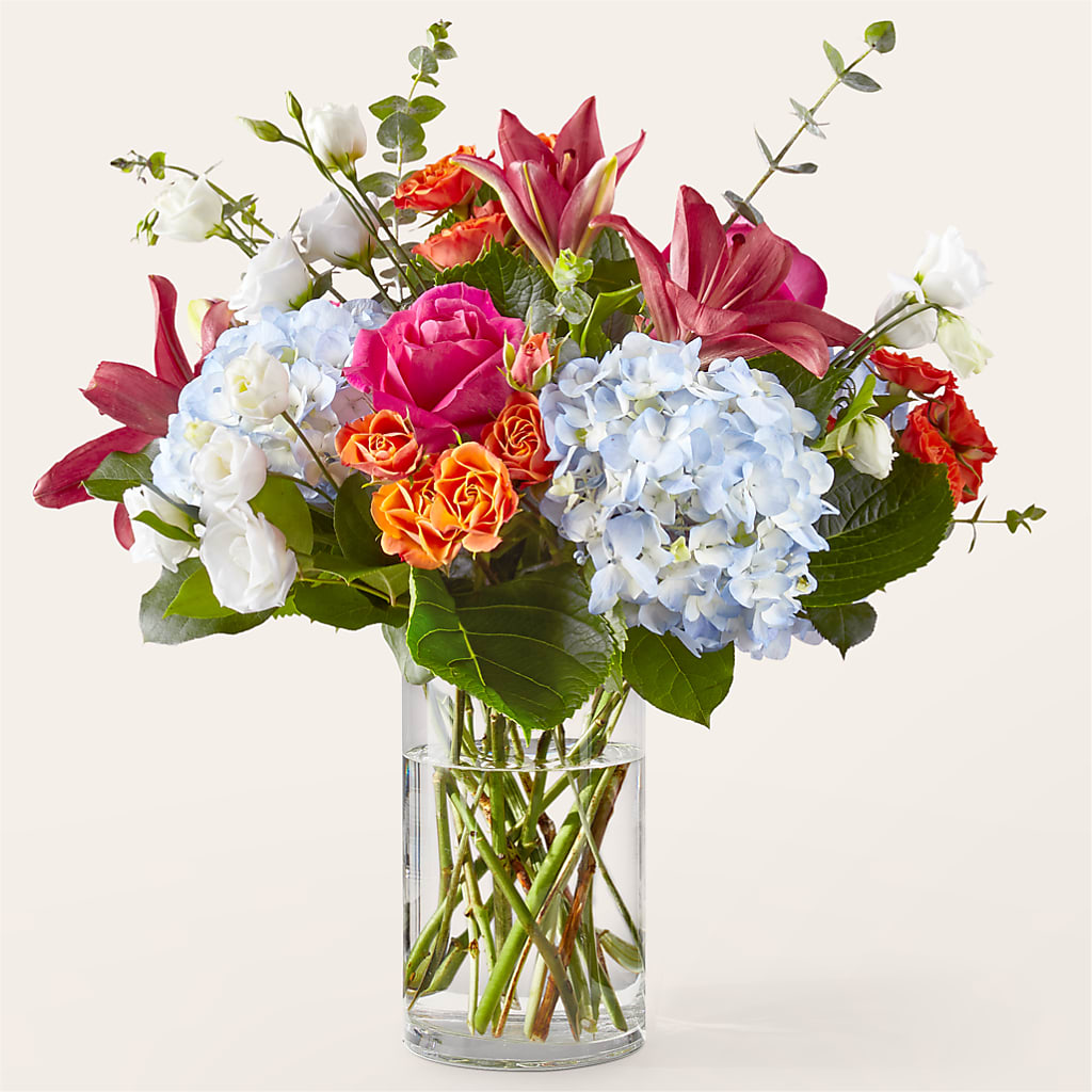 Awestruck Luxury Bouquet – Kennewick Flower Shop Inc, Kennewick WA