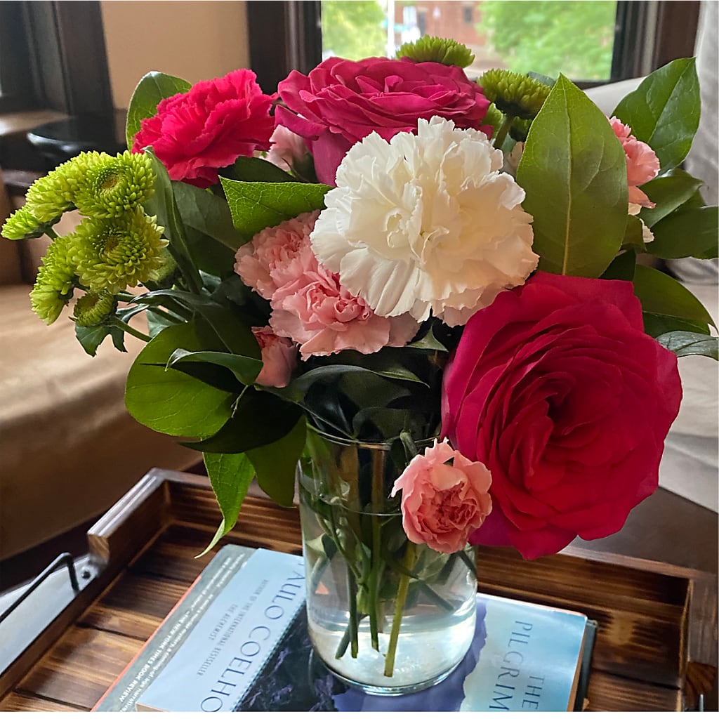 Sweet & Pretty Bouquet –  Kennewick Flower Shop Inc, Kennewick WA