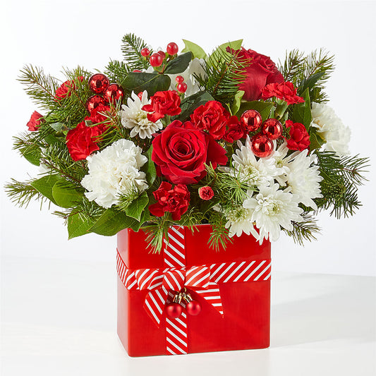 Presents Under the Tree Bouquet –  Kennewick Flower Shop Inc, Kennewick WA