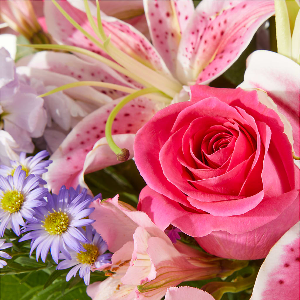 Pressing Petals Bouquet –  Kennewick Flower Shop Inc, Kennewick WA
