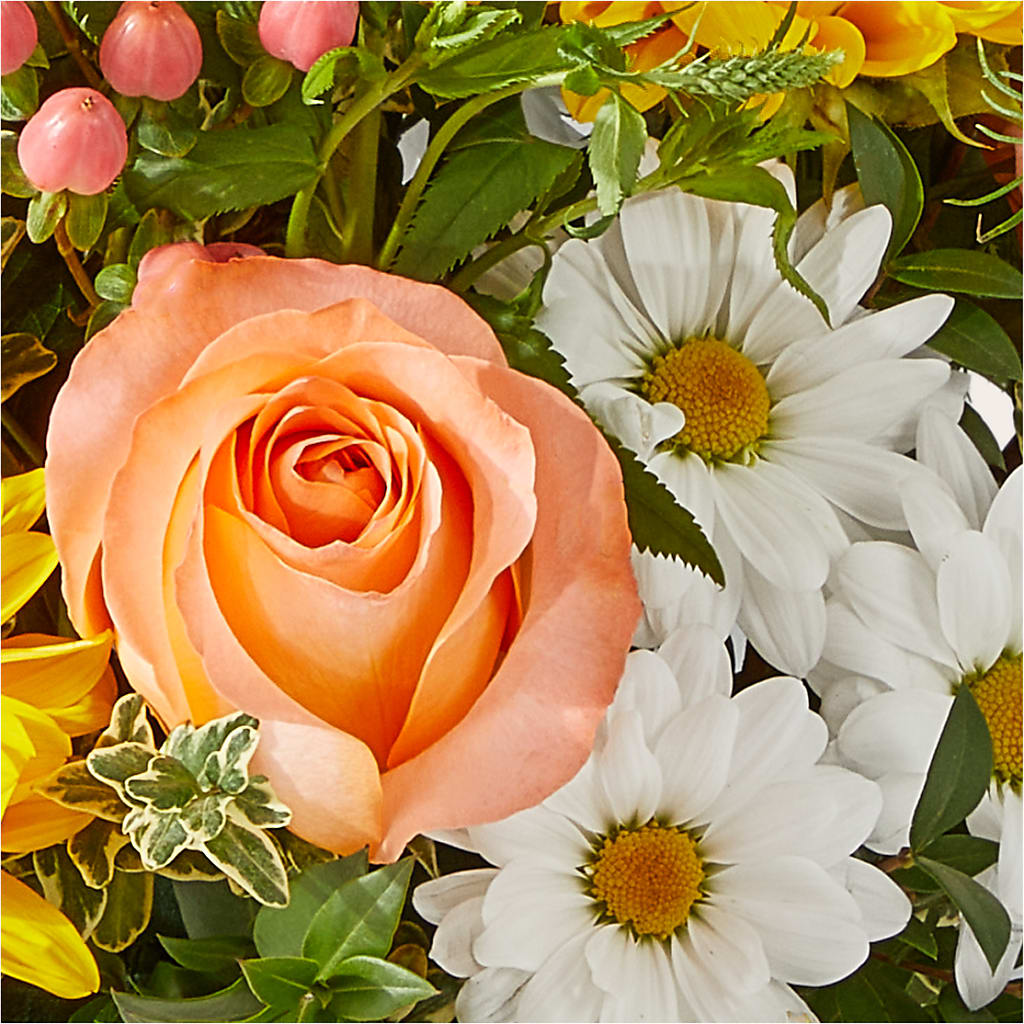 The Good Life Bouquet –  Kennewick Flower Shop Inc, Kennewick WA