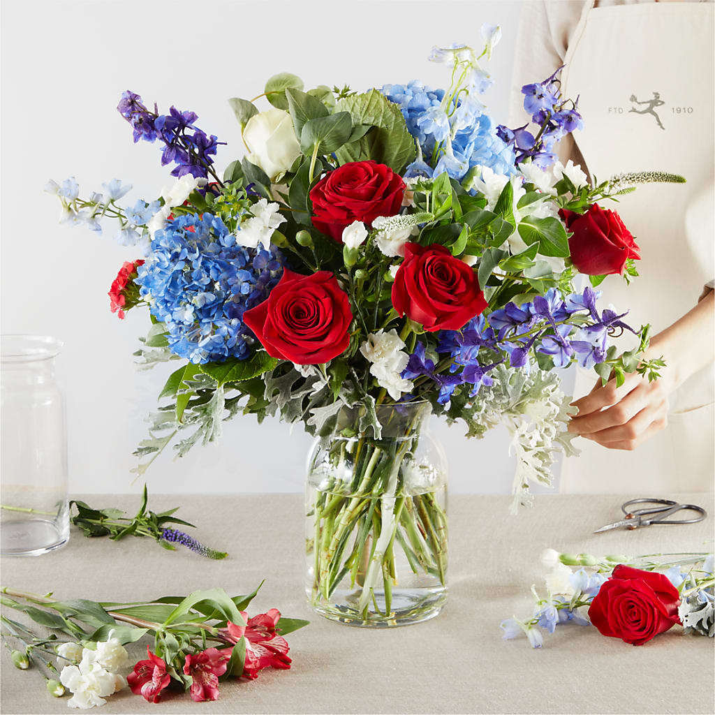 Star Spangled - A Florist Original –  Kennewick Flower Shop Inc, Kennewick WA