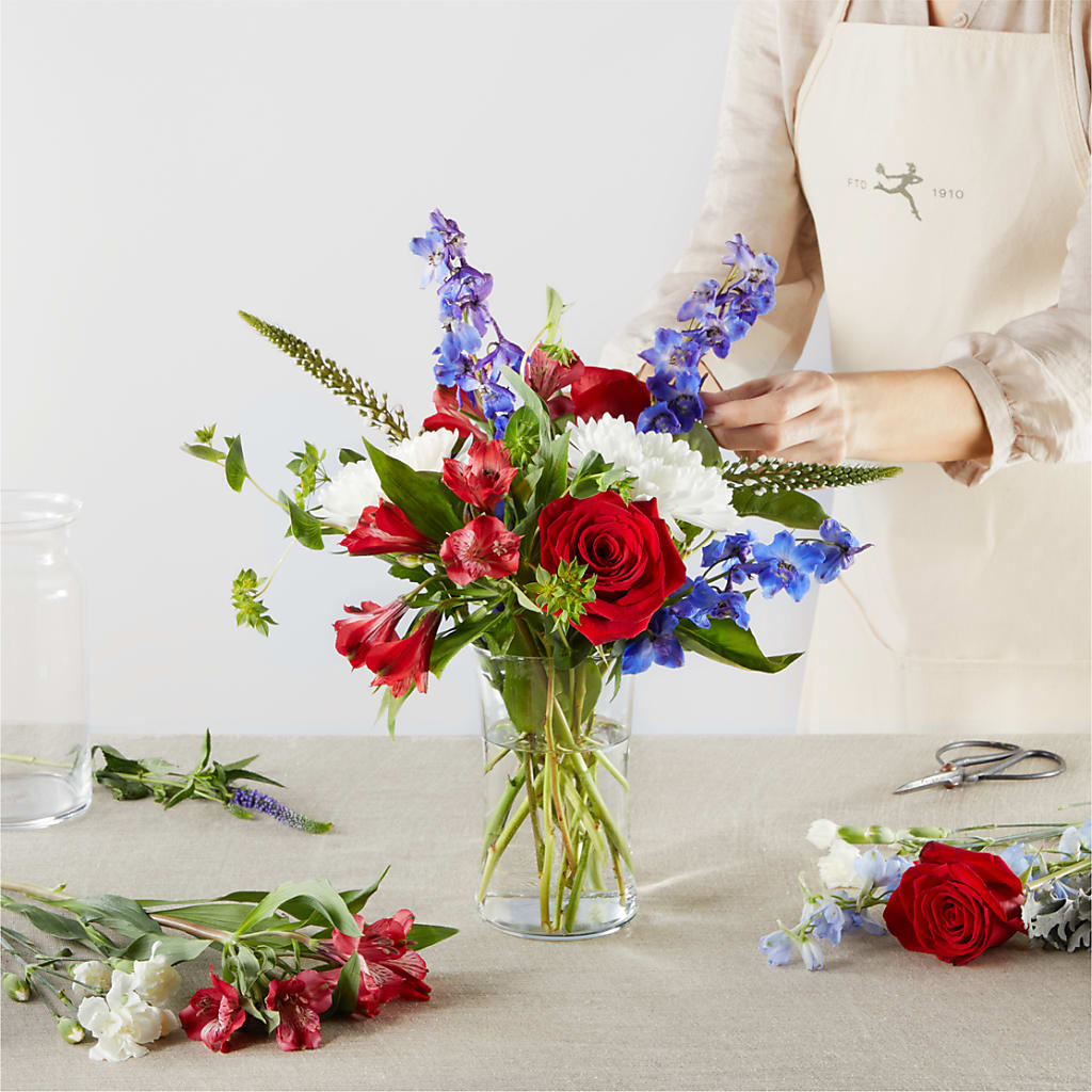 Star Spangled - A Florist Original –  Kennewick Flower Shop Inc, Kennewick WA