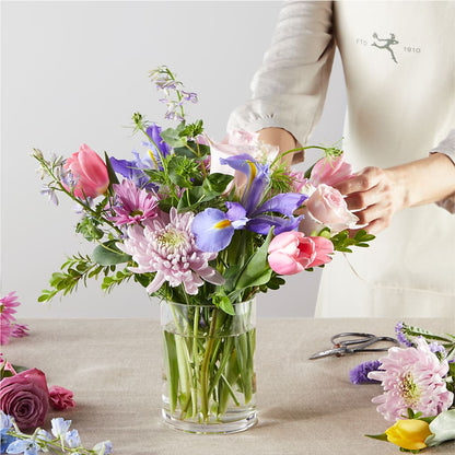 Pastel Tradition - A Florist Original –  Kennewick Flower Shop Inc, Kennewick WA