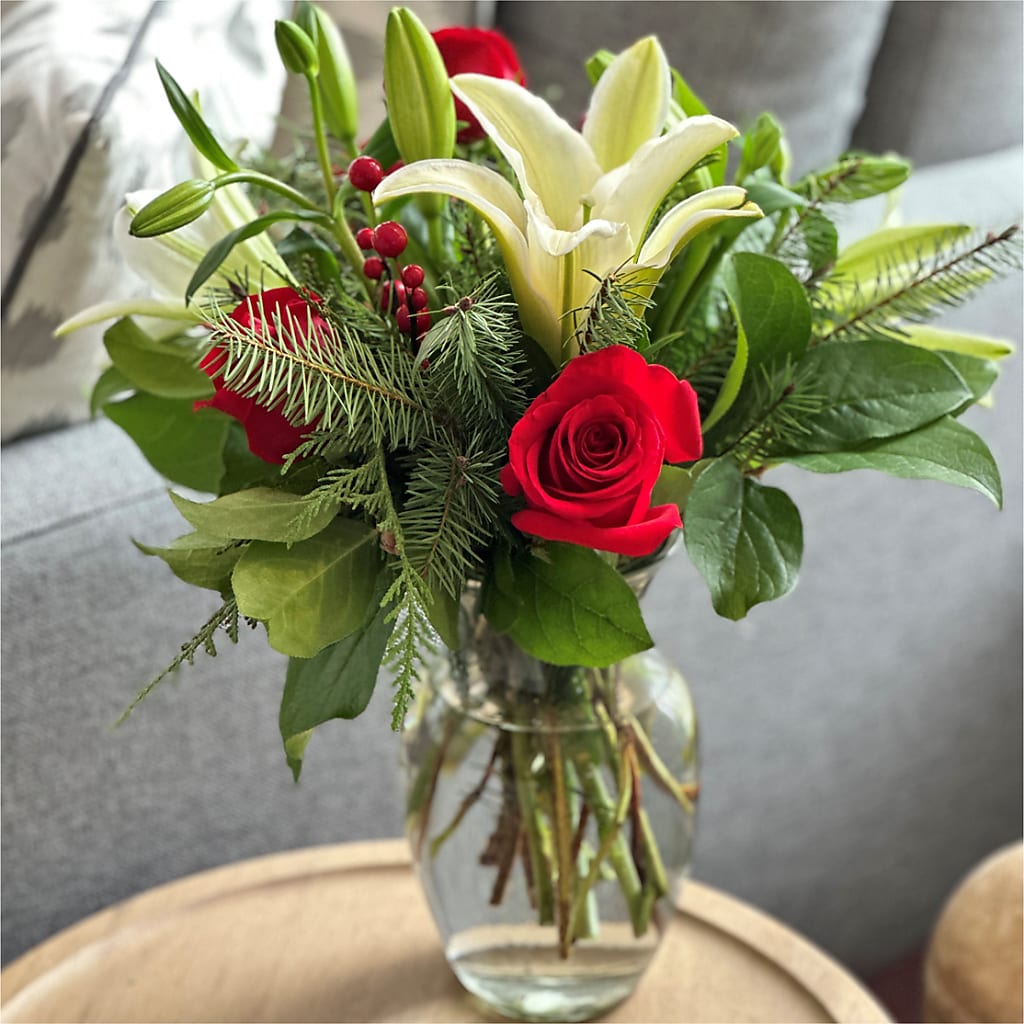 Sparkling Snowflakes Bouquet –  Kennewick Flower Shop Inc, Kennewick WA