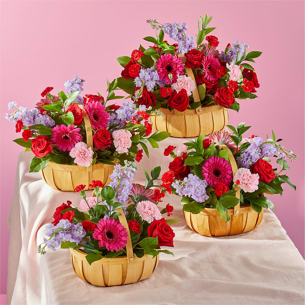 Pink Picnic Basket –  Kennewick Flower Shop Inc, Kennewick WA