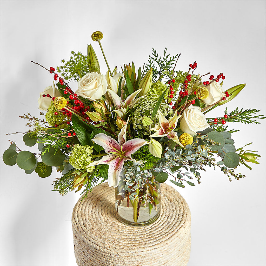 Berry & Bright Bouquet –  Kennewick Flower Shop Inc, Kennewick WA