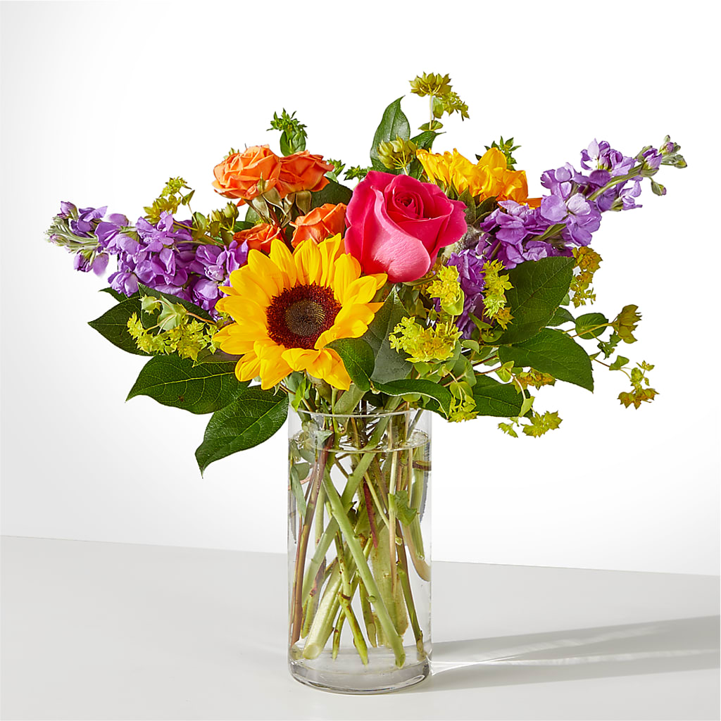 Vibrant Greetings Bouquet –  Kennewick Flower Shop Inc, Kennewick WA
