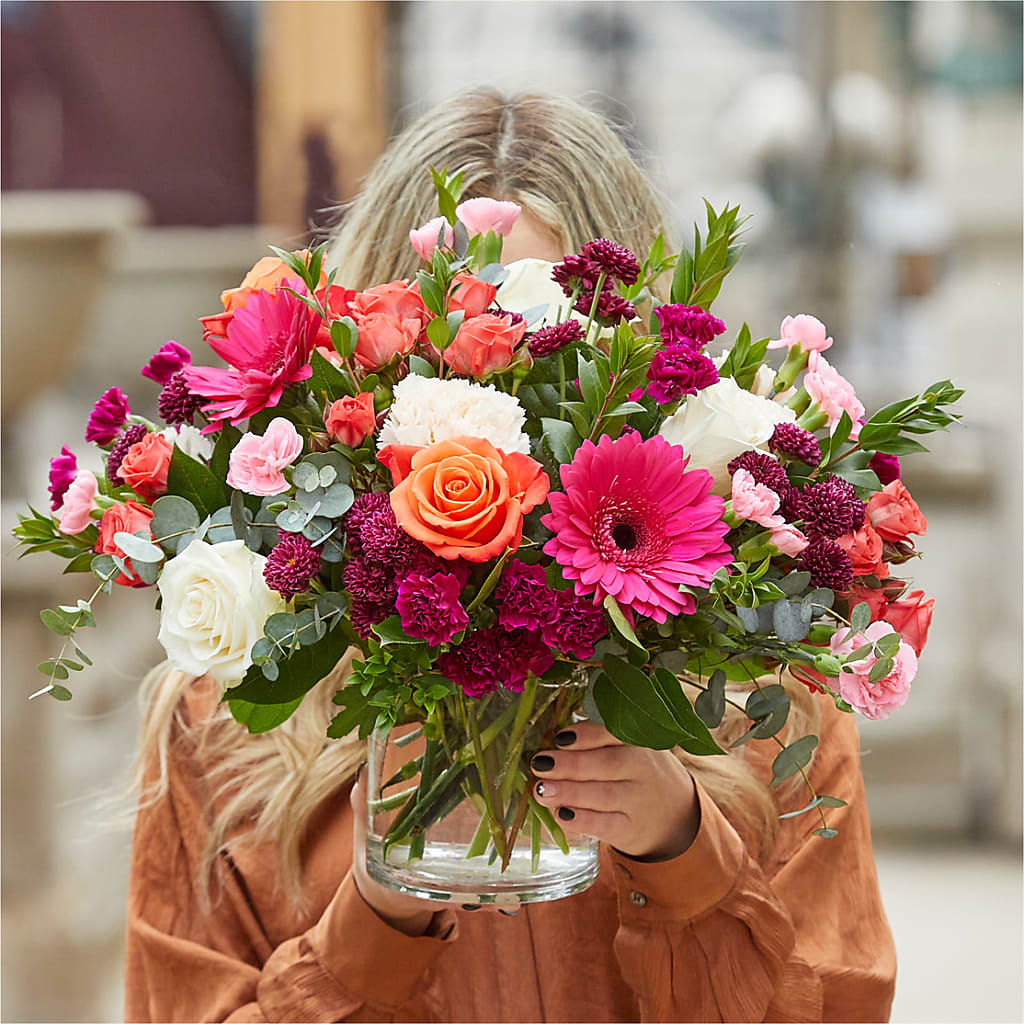Smell the Roses Bouquet –  Kennewick Flower Shop Inc, Kennewick WA