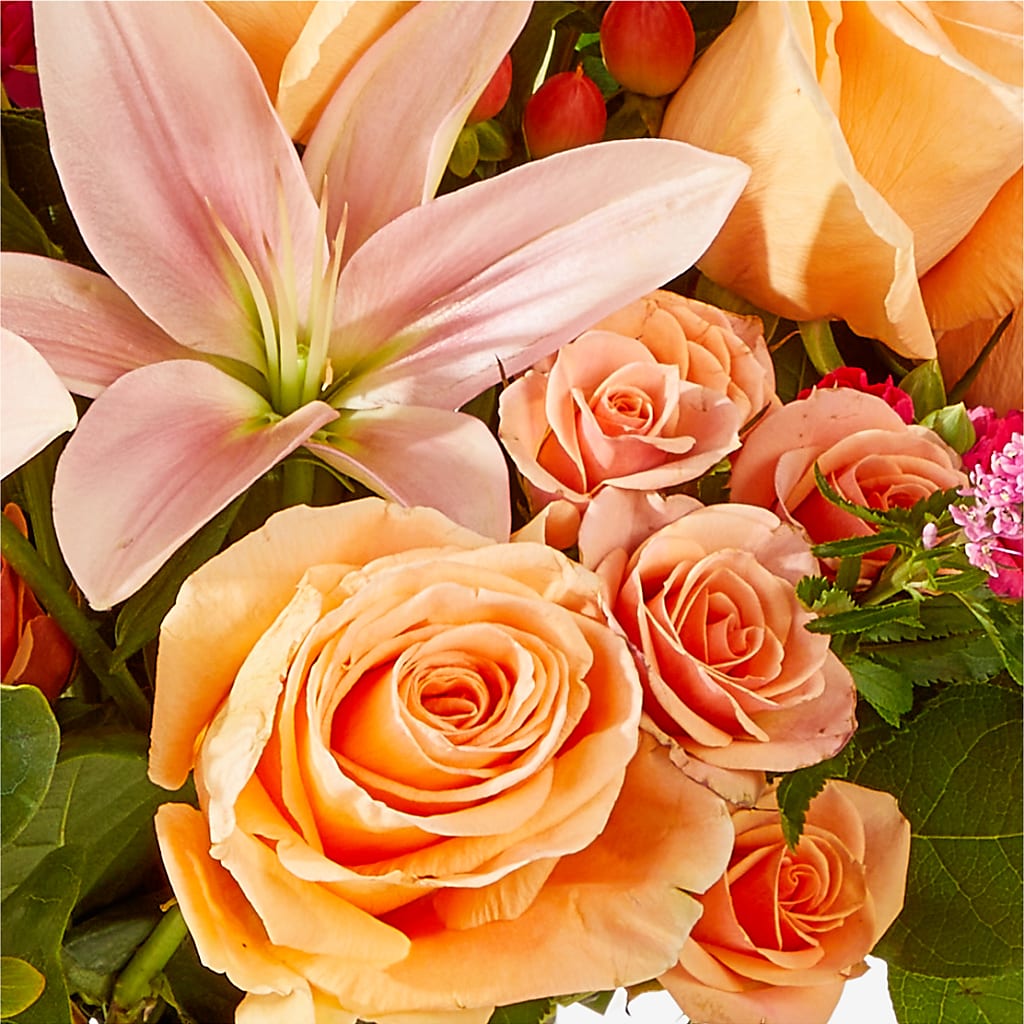 Bisous Bouquet –  Kennewick Flower Shop Inc, Kennewick WA